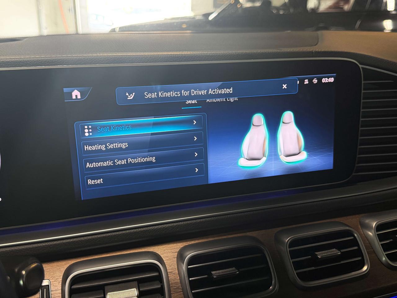 2024 Mercedes-Benz GLE Mercedes Warranty l 4Matic l 4Cyl l AMG l CarPlay Photo