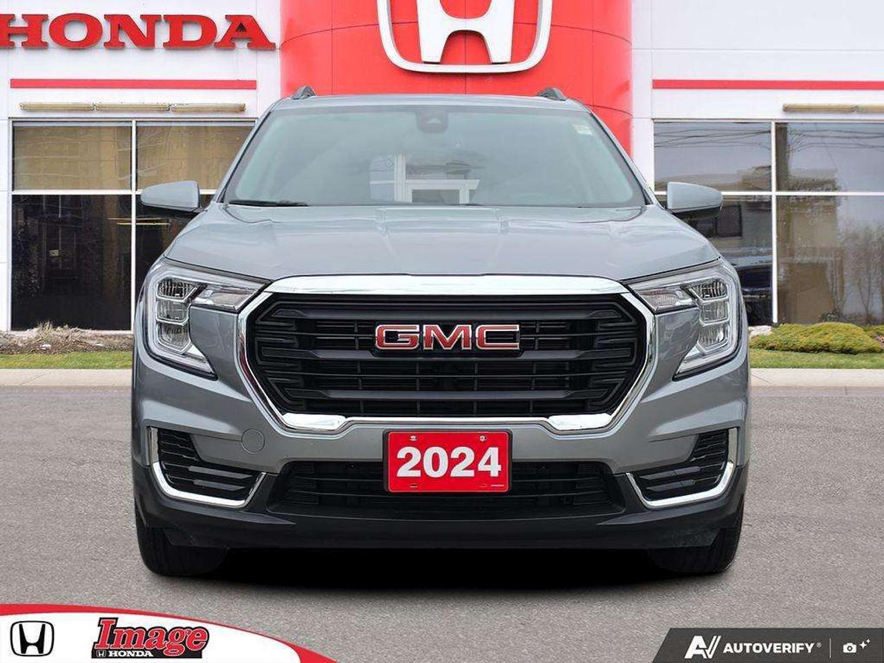 2024 GMC Terrain SLE   2 NEW TIRES   WELL MAINTAINED   NO CLAIMS Photo