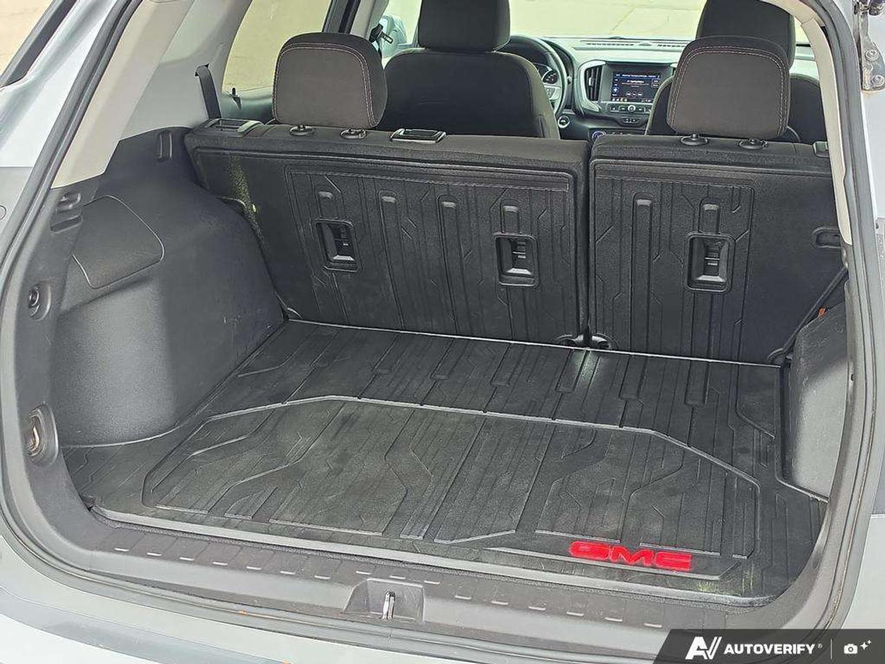 2024 GMC Terrain SLE   2 NEW TIRES   WELL MAINTAINED   NO CLAIMS Photo