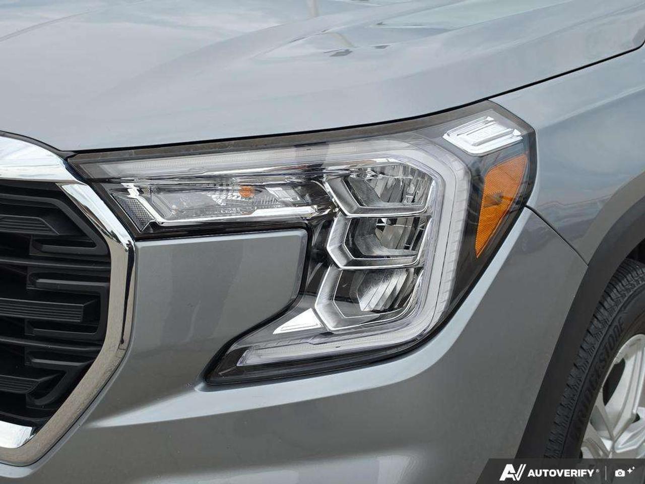 2024 GMC Terrain SLE   2 NEW TIRES   WELL MAINTAINED   NO CLAIMS Photo