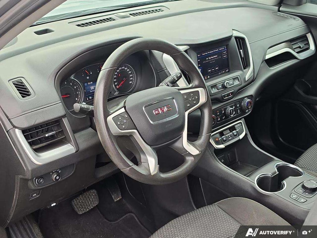 2024 GMC Terrain SLE   2 NEW TIRES   WELL MAINTAINED   NO CLAIMS Photo