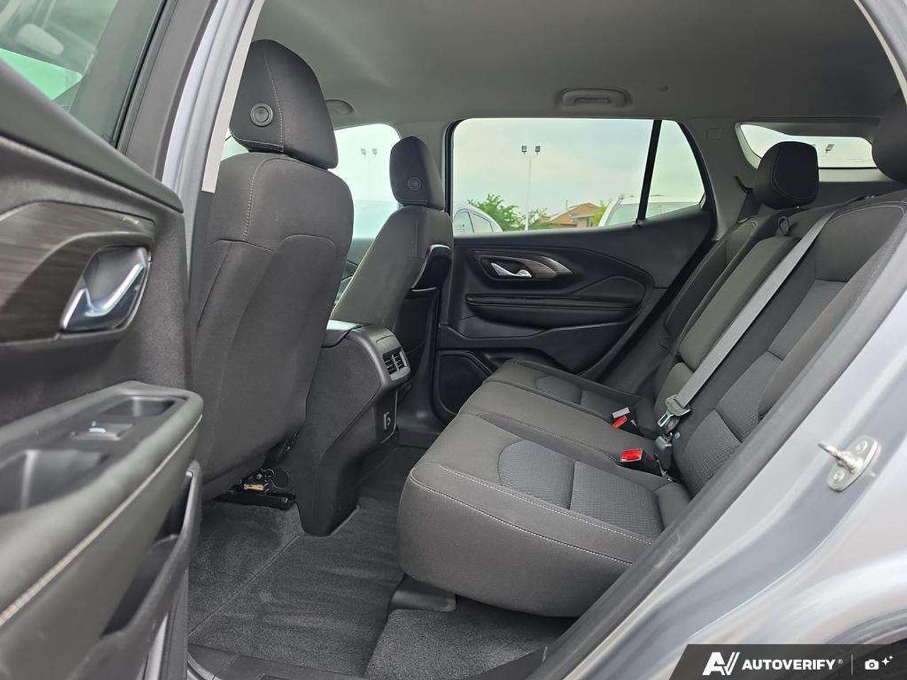 2024 GMC Terrain SLE   2 NEW TIRES   WELL MAINTAINED   NO CLAIMS Photo