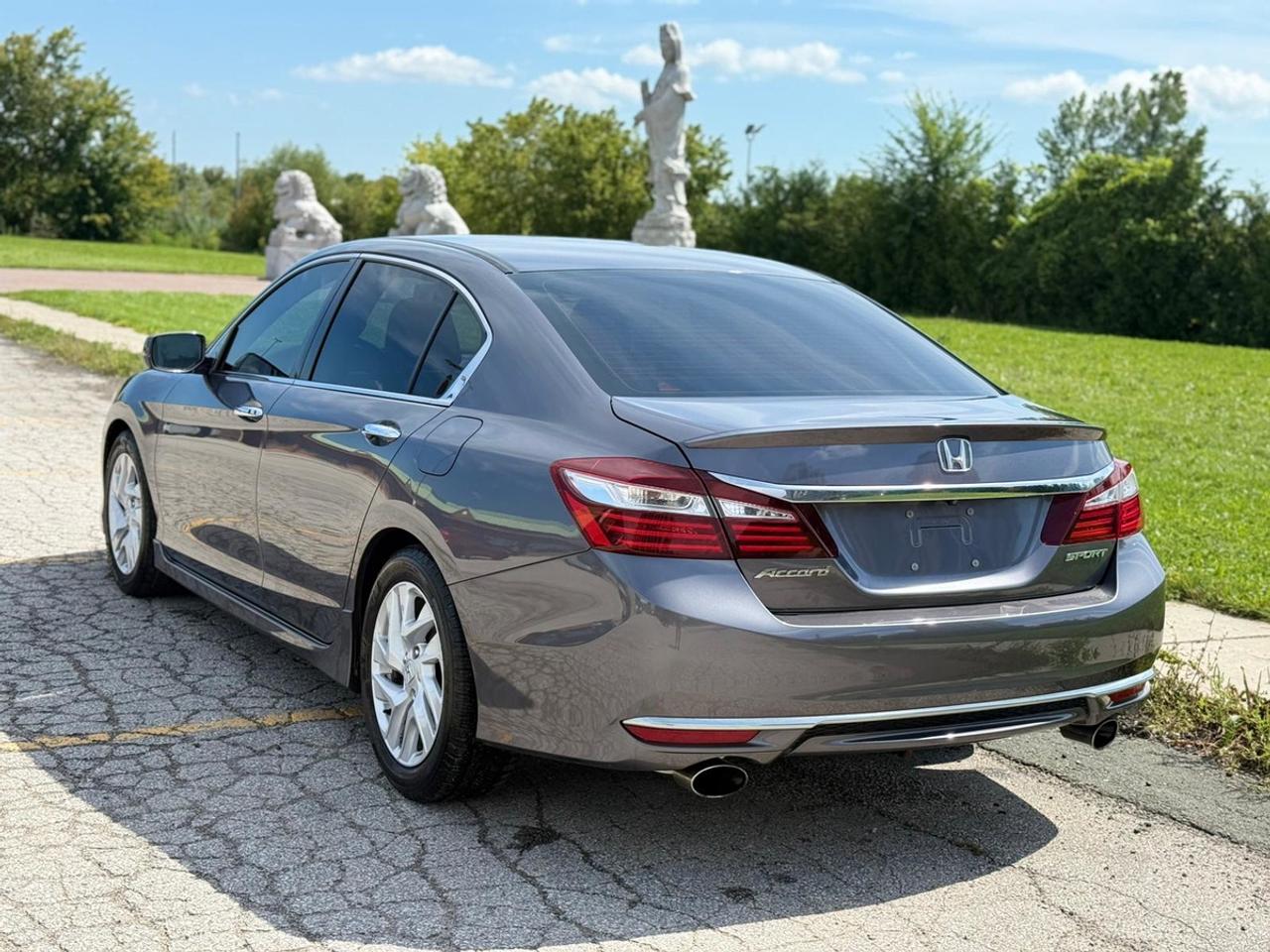 2016 Honda Accord Sport Photo4