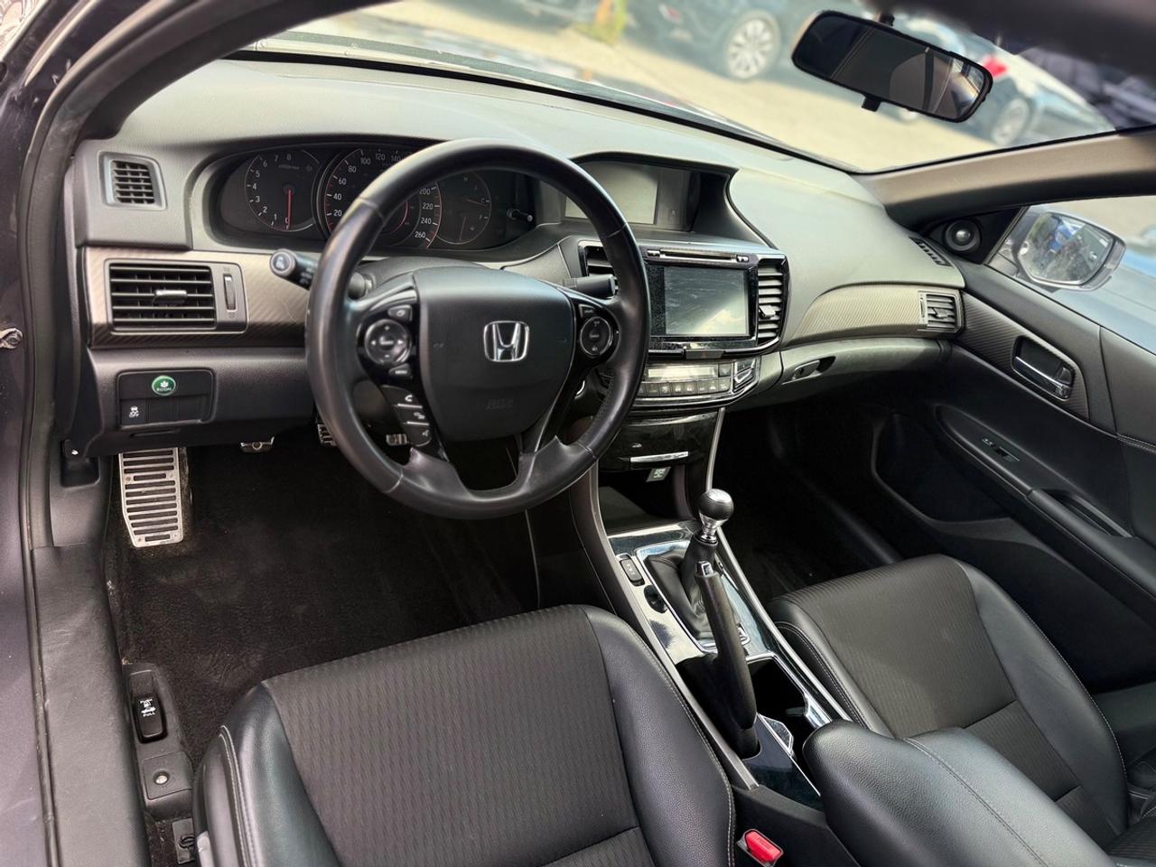 2016 Honda Accord Sport Photo