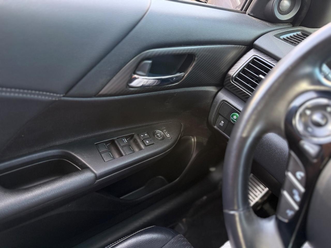 2016 Honda Accord Sport Photo