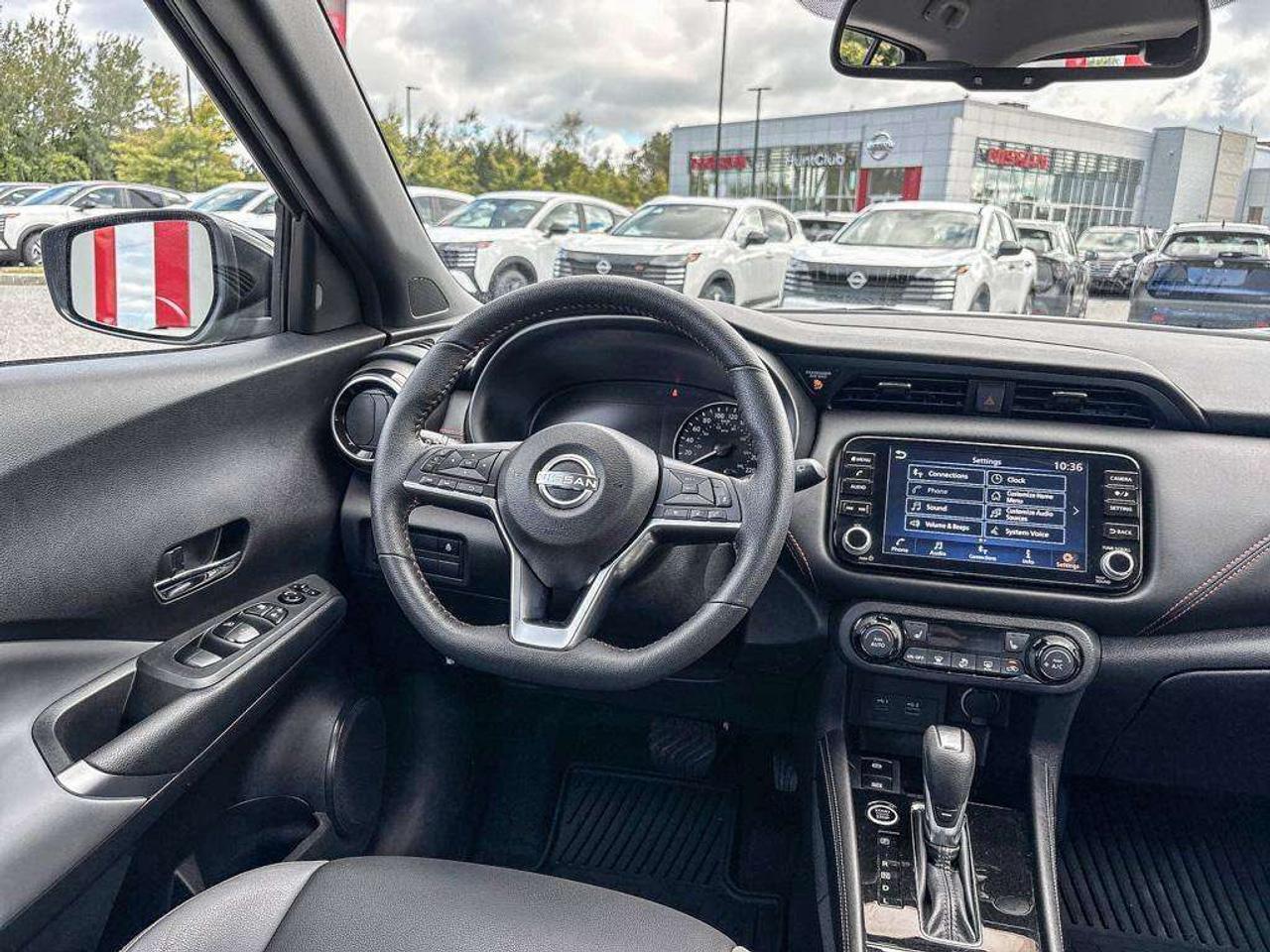2024 Nissan Kicks SR Photo