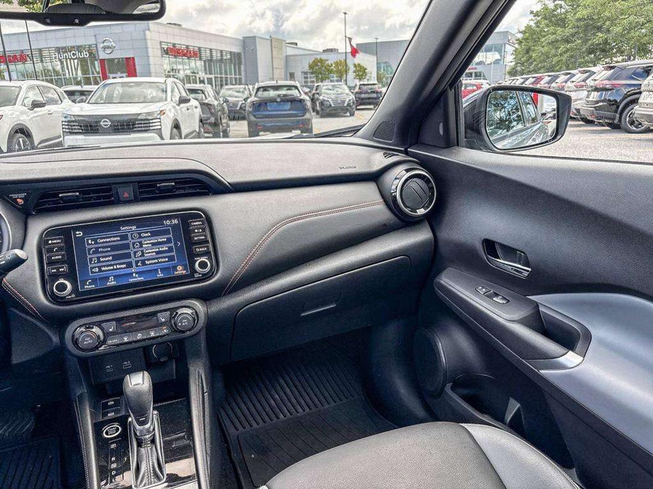 2024 Nissan Kicks SR Photo