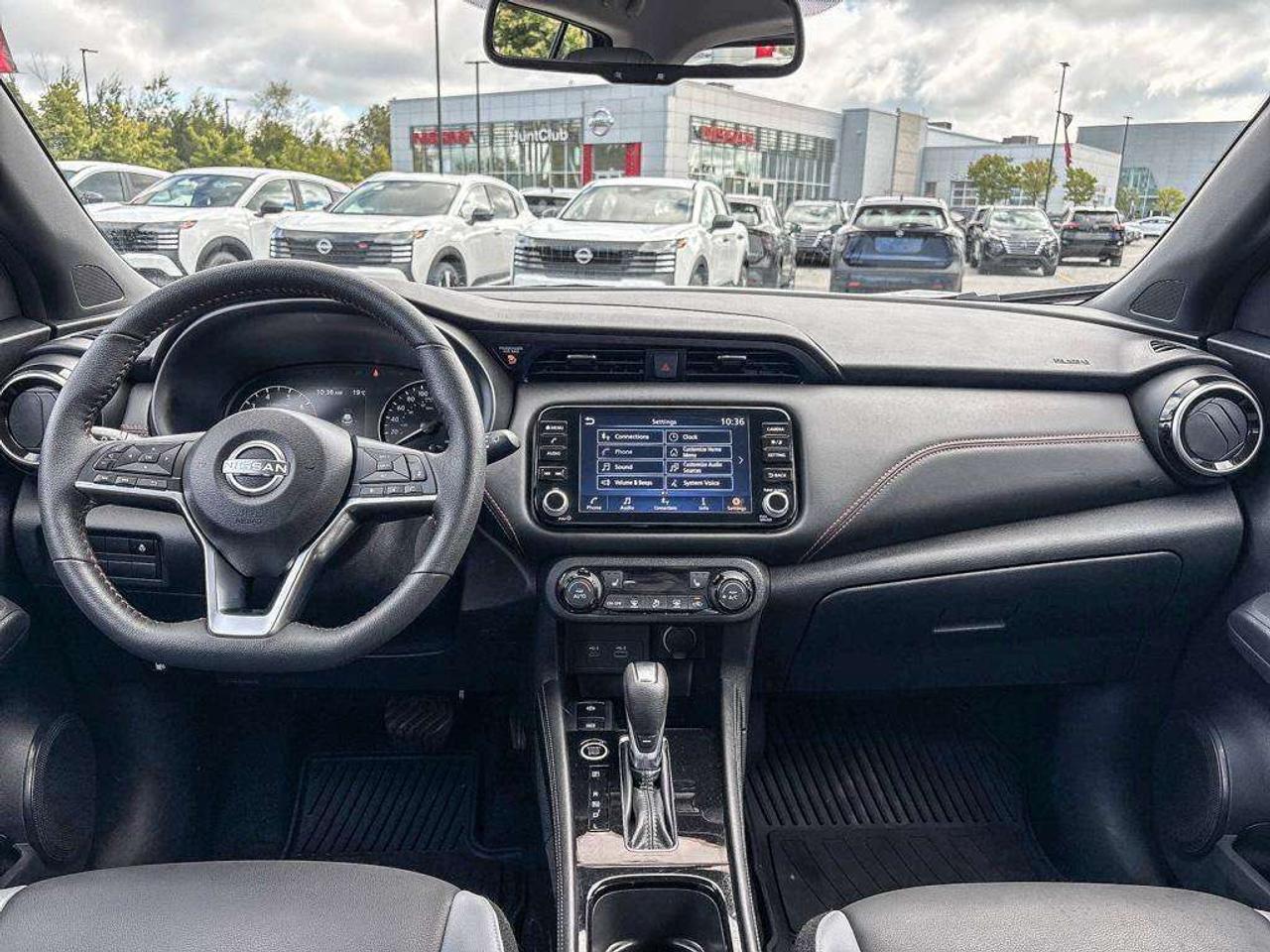 2024 Nissan Kicks SR Photo