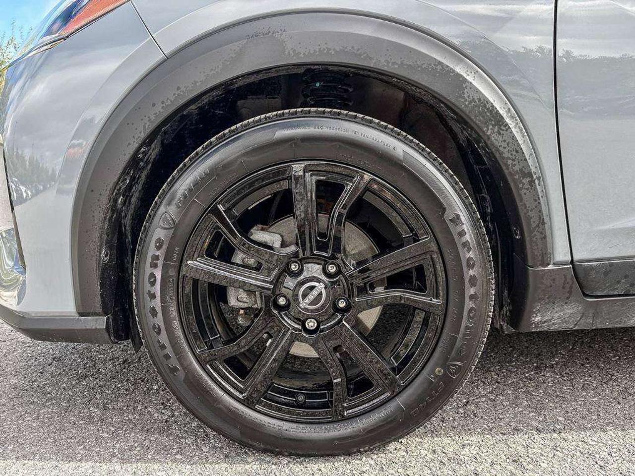 2024 Nissan Kicks SR Photo
