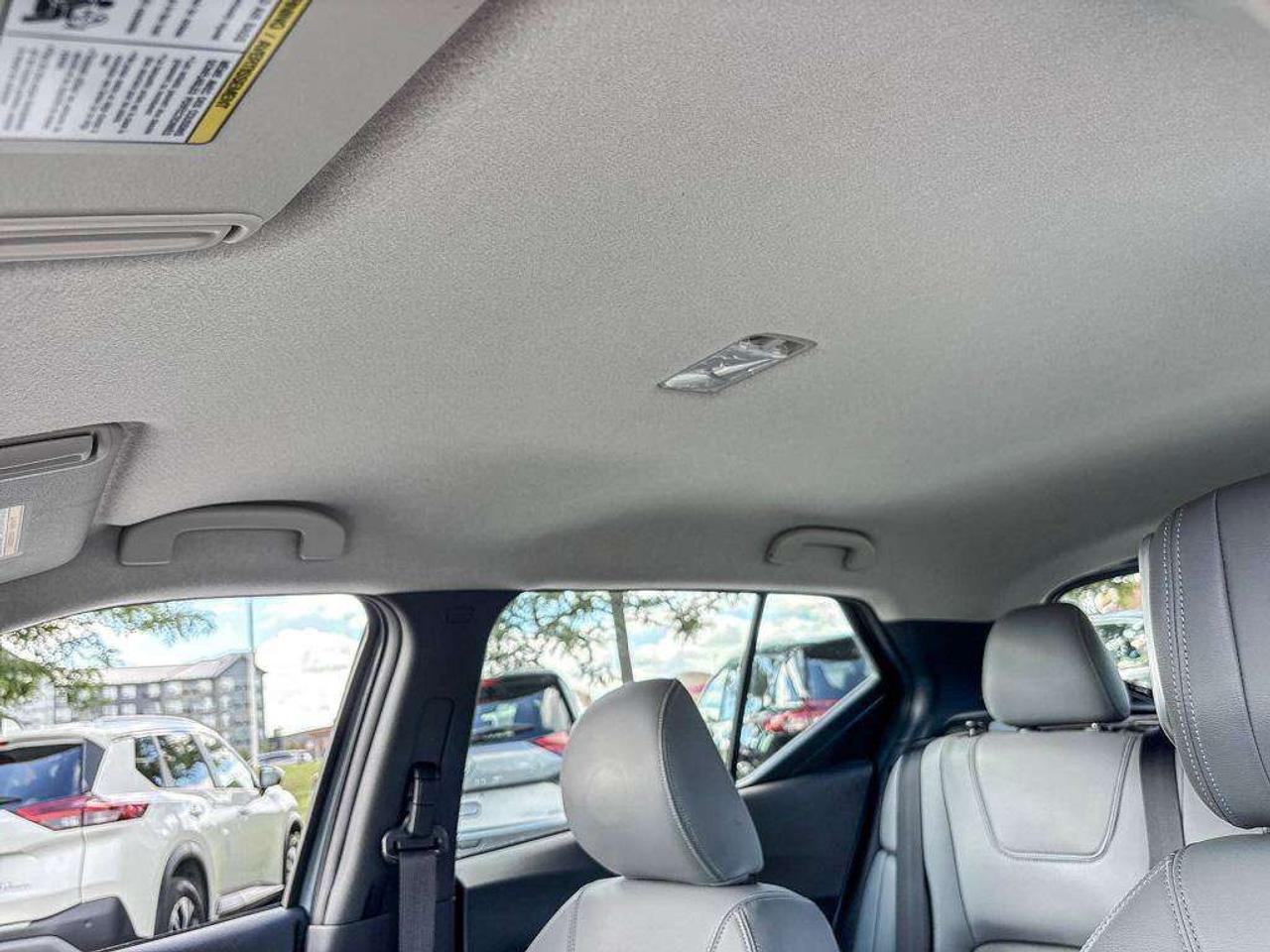 2024 Nissan Kicks SR Photo