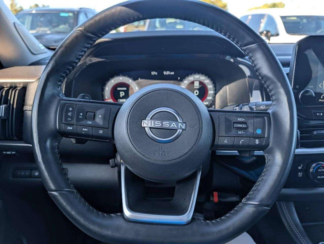 2024 Nissan Pathfinder Platinum 7-seater SUV   Local Trade Photo