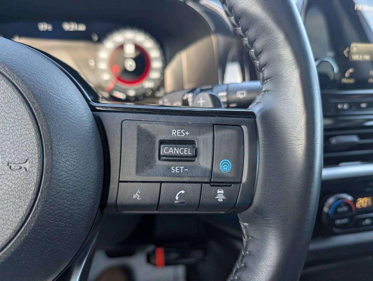 2024 Nissan Pathfinder Platinum 7-seater SUV   Local Trade Photo