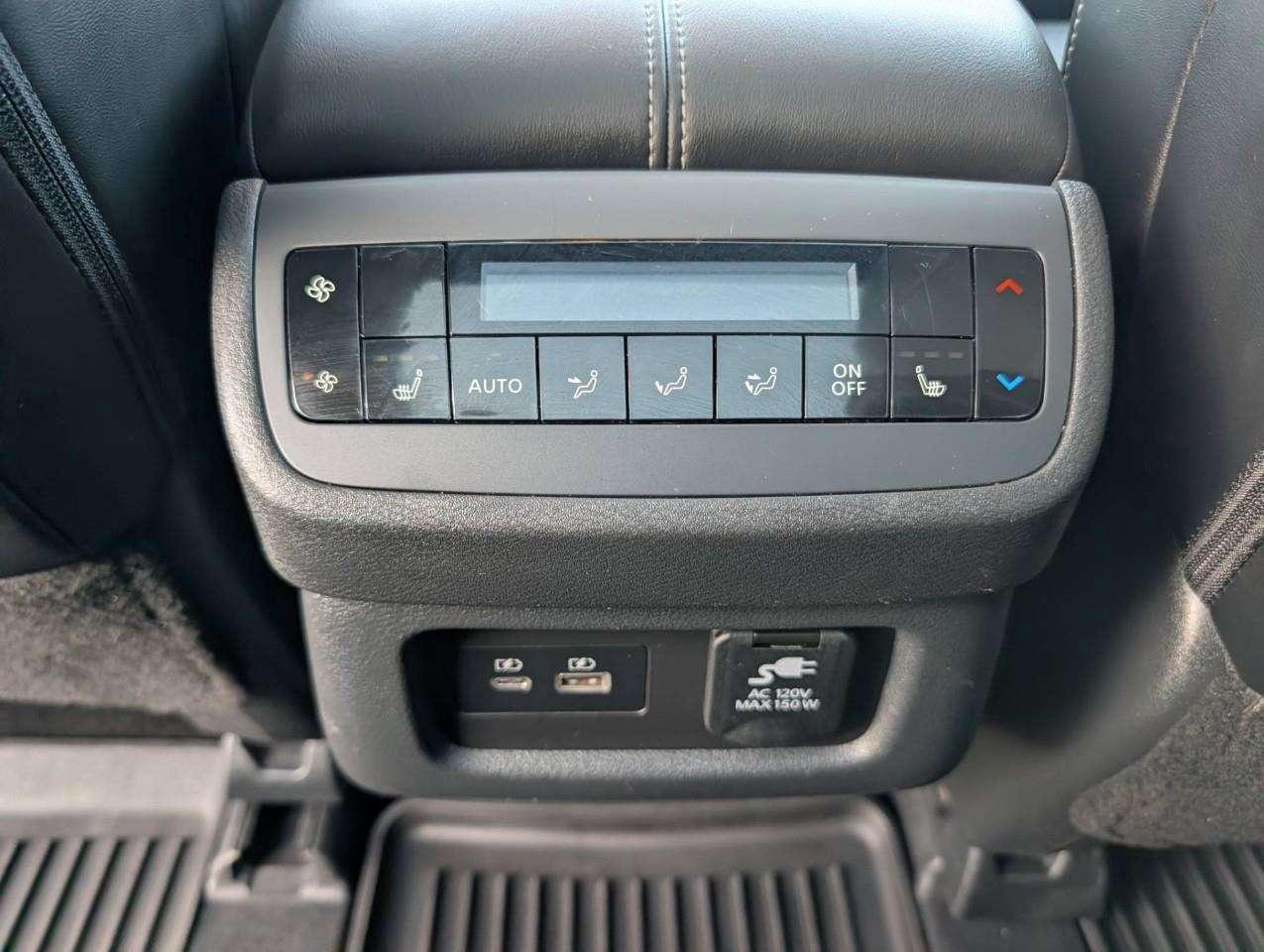 2024 Nissan Pathfinder Platinum 7-seater SUV   Local Trade Photo