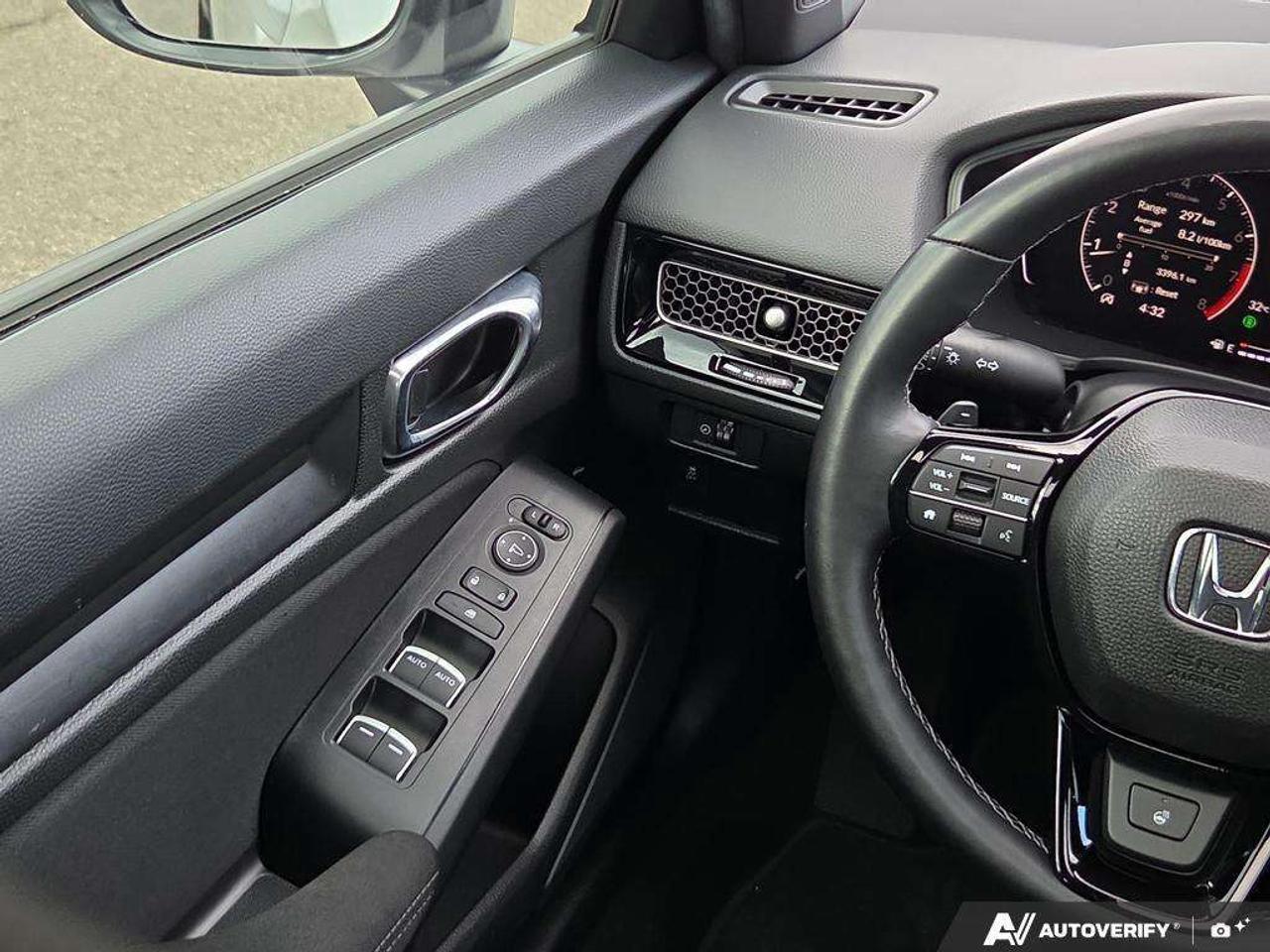 2025 Honda Civic Sport   NO CLAIMS   ONE OWNER   CARPLAY Photo