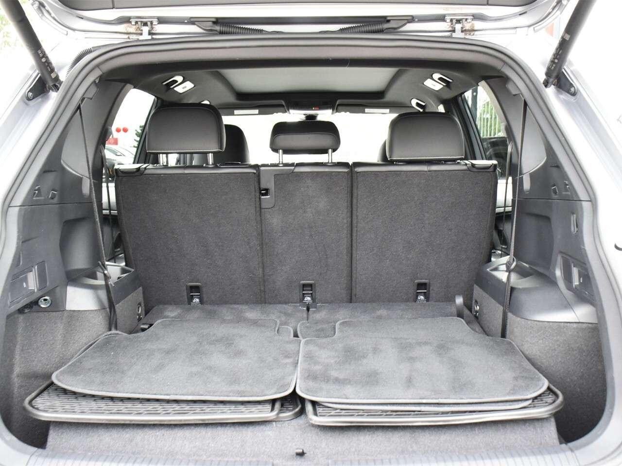 2024 Volkswagen Tiguan AWD, 3 ROW, APPLE CARPLAY Photo