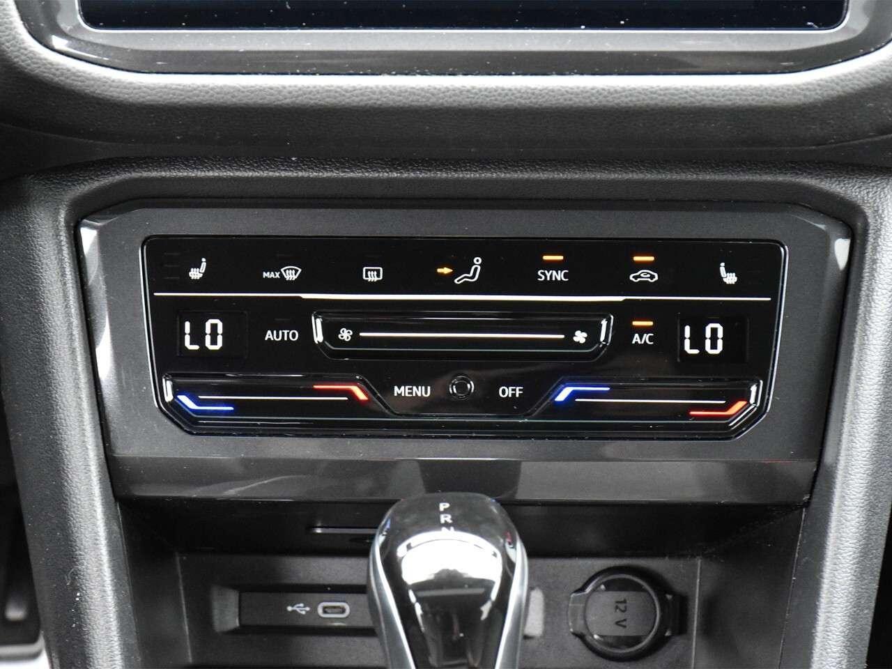 2024 Volkswagen Tiguan AWD, 3 ROW, APPLE CARPLAY Photo