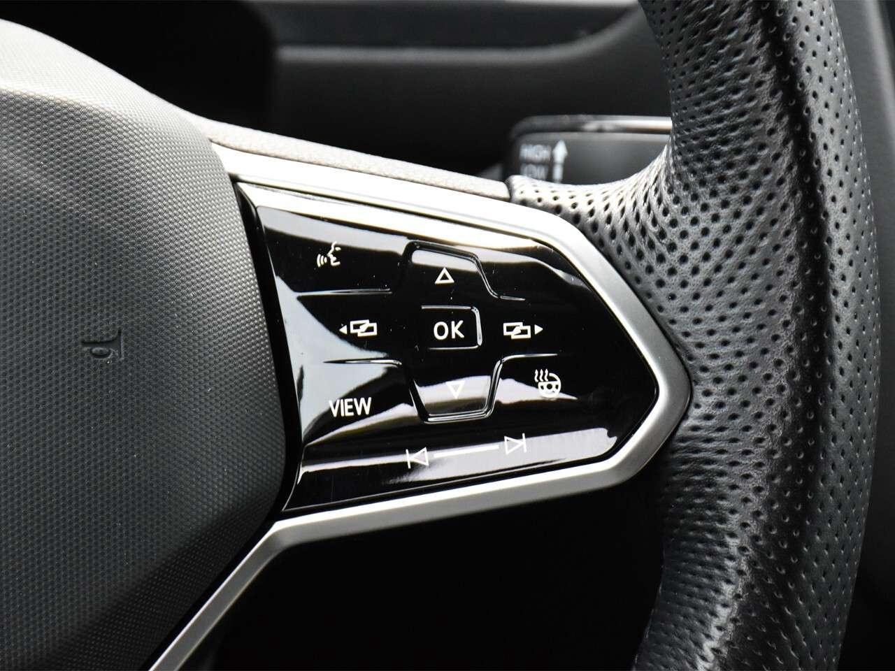 2024 Volkswagen Tiguan AWD, 3 ROW, APPLE CARPLAY Photo