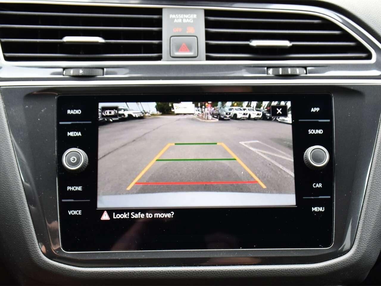 2024 Volkswagen Tiguan AWD, 3 ROW, APPLE CARPLAY Photo