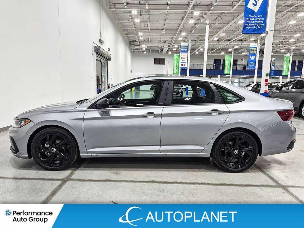2025 Volkswagen Jetta Comfortline, Sunroof, Back Up Cam, Apple CarPlay! Photo