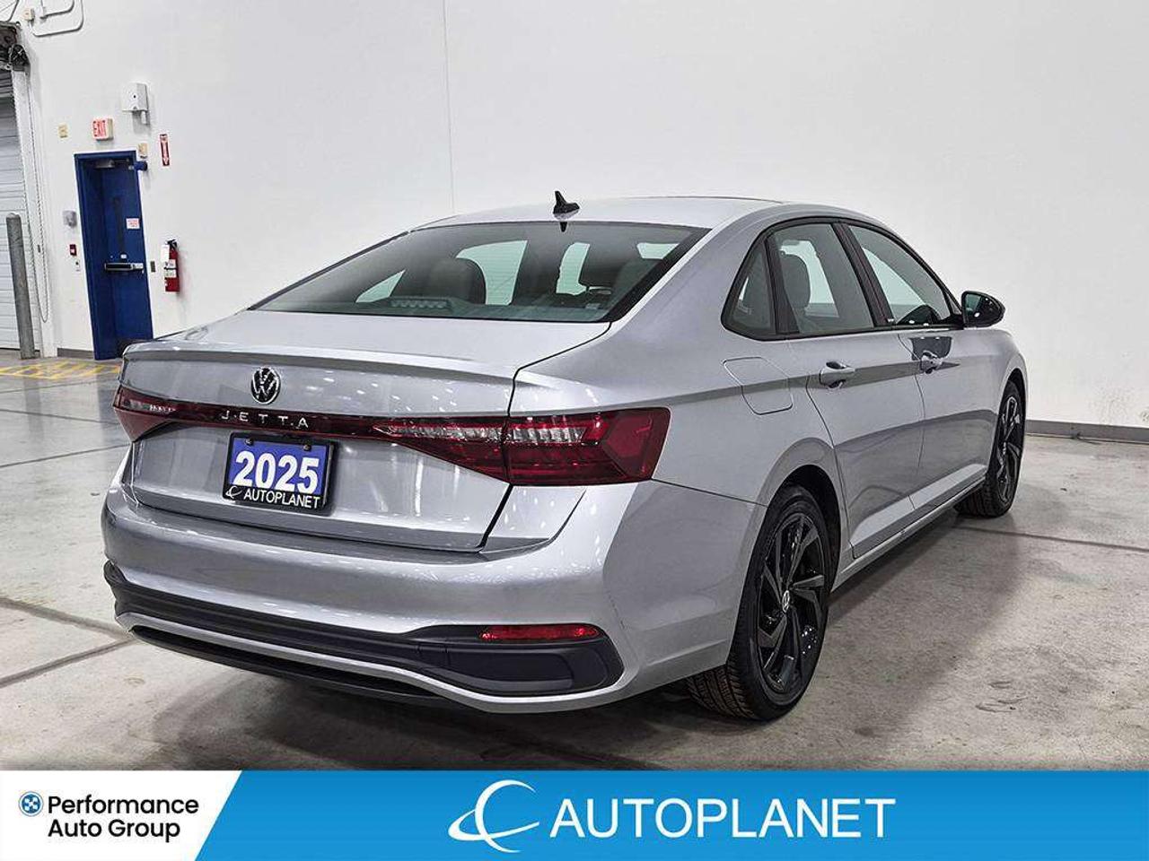 2025 Volkswagen Jetta Comfortline, Sunroof, Back Up Cam, Apple CarPlay! Photo