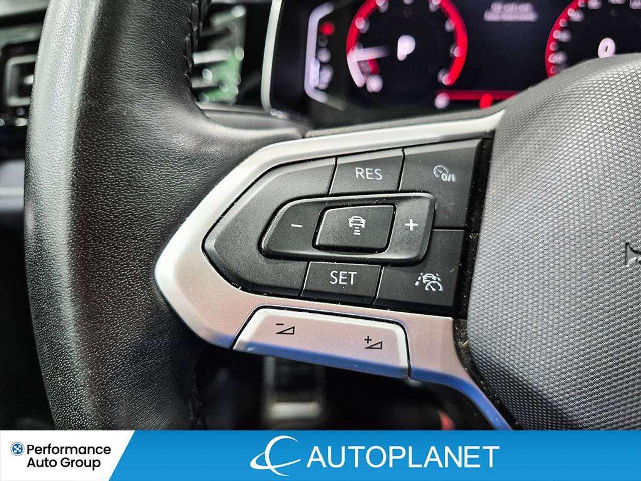 2025 Volkswagen Jetta Comfortline, Sunroof, Back Up Cam, Apple CarPlay! Photo