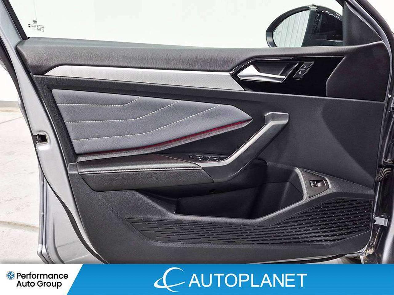 2025 Volkswagen Jetta Comfortline, Sunroof, Back Up Cam, Apple CarPlay! Photo