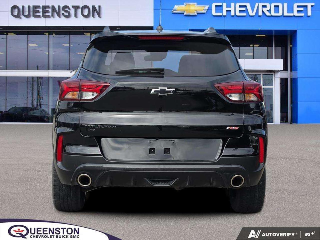 2023 Chevrolet TrailBlazer RS   NO CLAIMS   PANO ROOF   PWR TAILGATE Photo