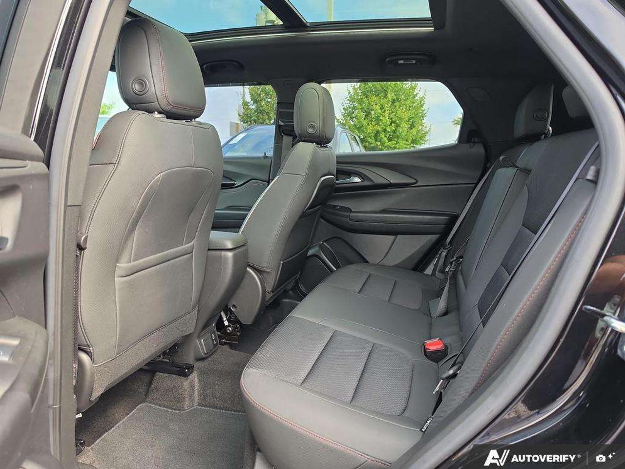 2023 Chevrolet TrailBlazer RS   NO CLAIMS   PANO ROOF   PWR TAILGATE Photo