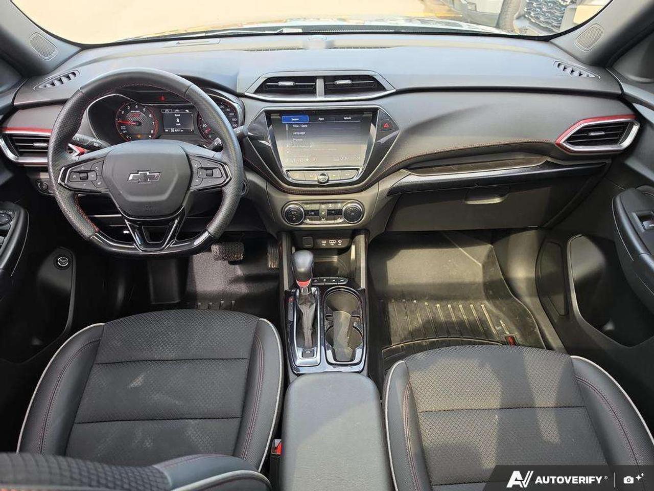 2023 Chevrolet TrailBlazer RS   NO CLAIMS   PANO ROOF   PWR TAILGATE Photo