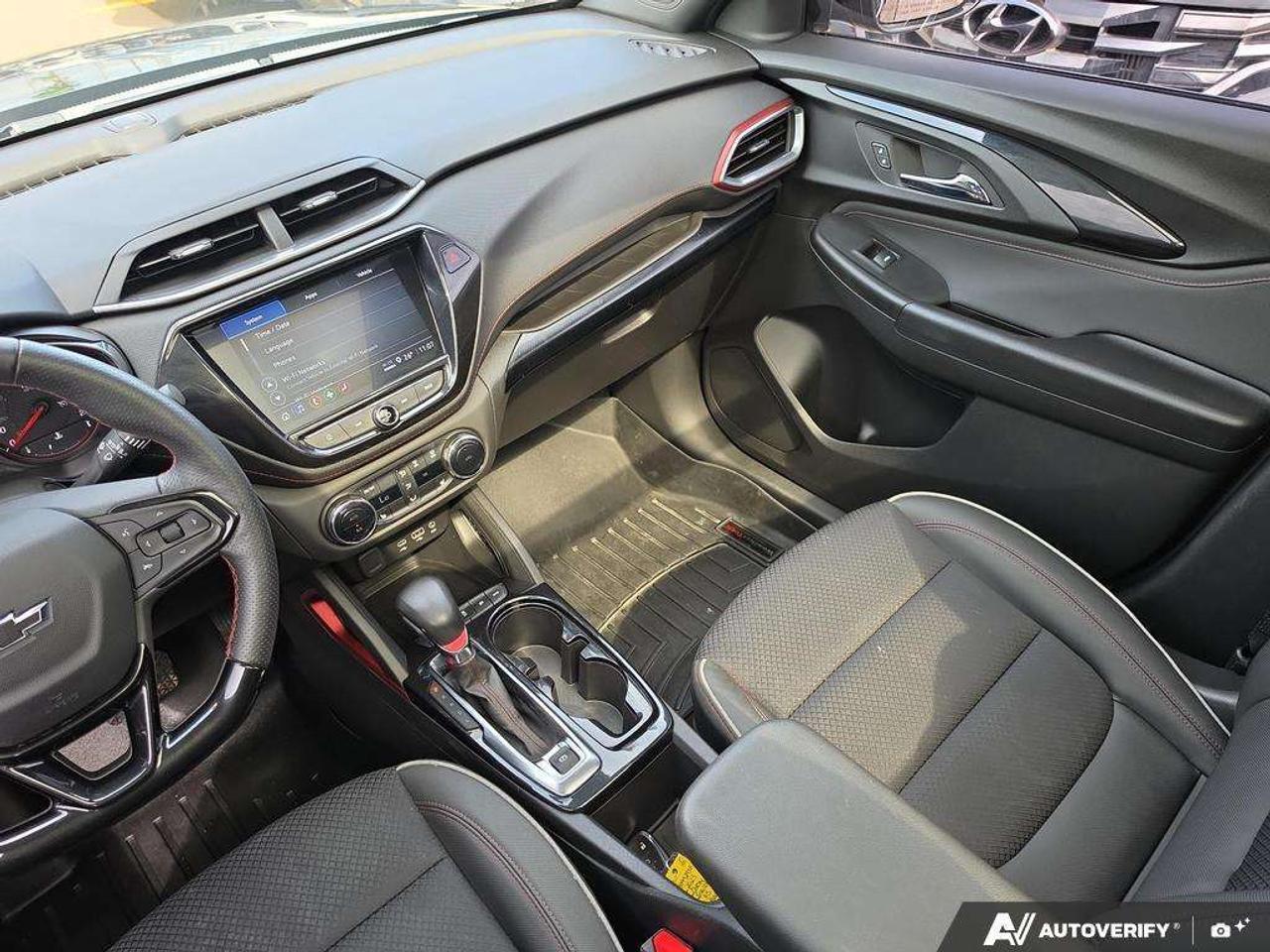 2023 Chevrolet TrailBlazer RS   NO CLAIMS   PANO ROOF   PWR TAILGATE Photo