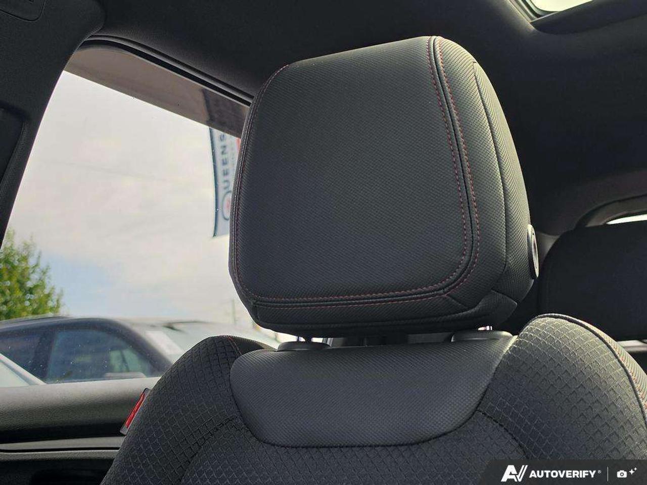 2023 Chevrolet TrailBlazer RS   NO CLAIMS   PANO ROOF   PWR TAILGATE Photo