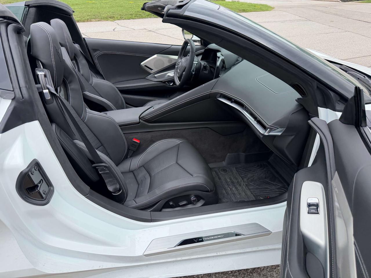 2024 Chevrolet Corvette 3LT Z51 Convertible 1 Owner Clean Carfax Photo
