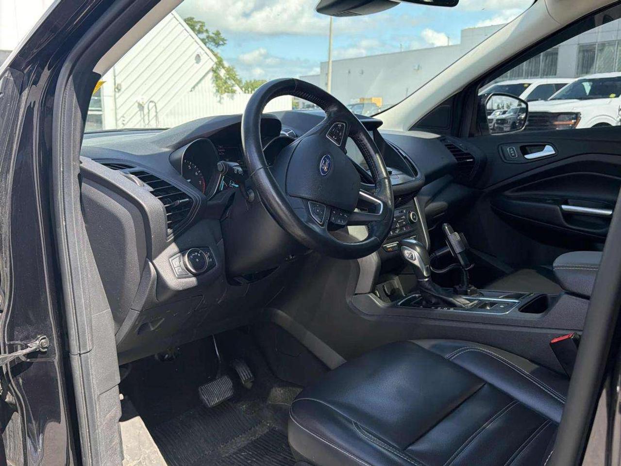 2019 Ford Escape SEL   PANO SUNROOF   LEATHER   HTD SEATS Photo