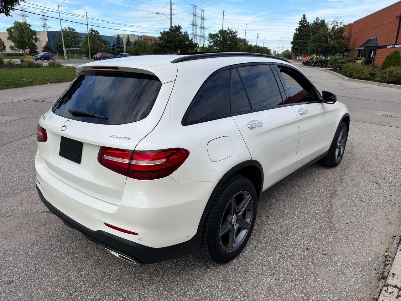 2019 Mercedes-Benz GLC AMG IDP LEATHER PANORAMIC ROOF BLIND SPOT Photo