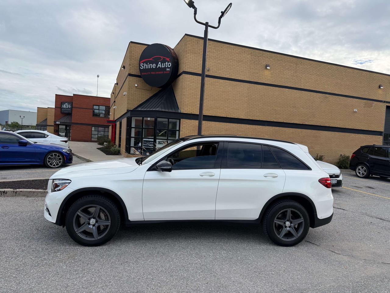2019 Mercedes-Benz GLC AMG IDP LEATHER PANORAMIC ROOF BLIND SPOT Photo