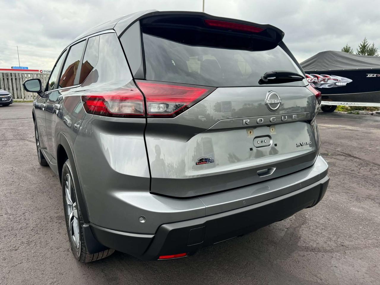 2024 Nissan Rogue SV Premium - Moonroof - Leather  - Certified Photo2