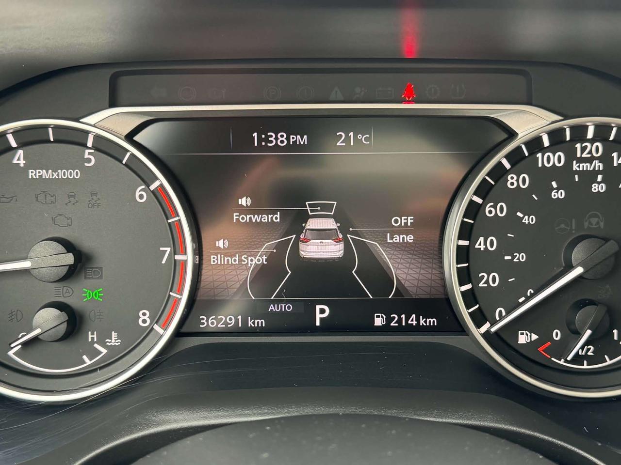 2024 Nissan Rogue SV Premium - Moonroof - Leather  - Certified Photo