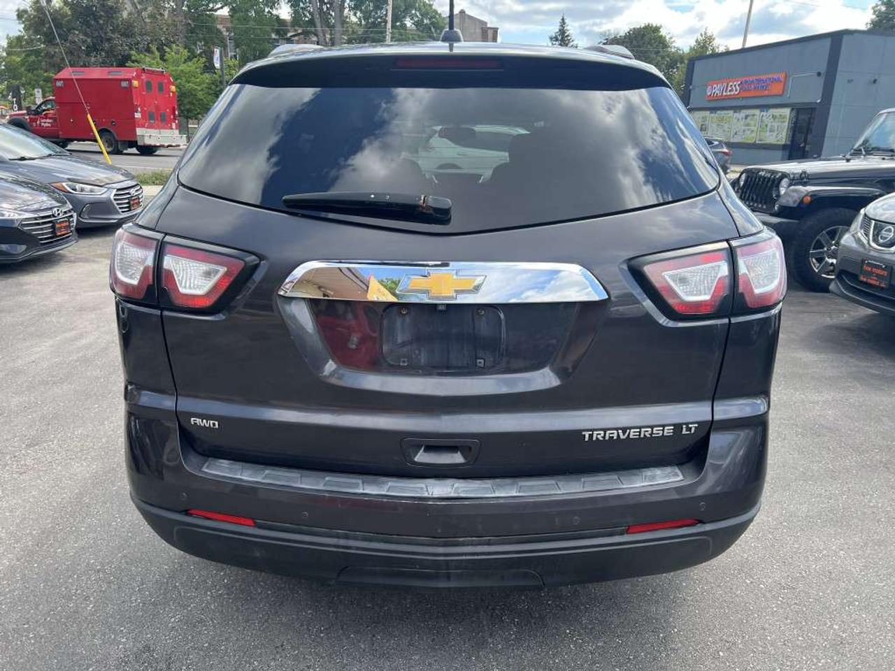 2016 Chevrolet Traverse LT All wheel Drive Automatic Photo4
