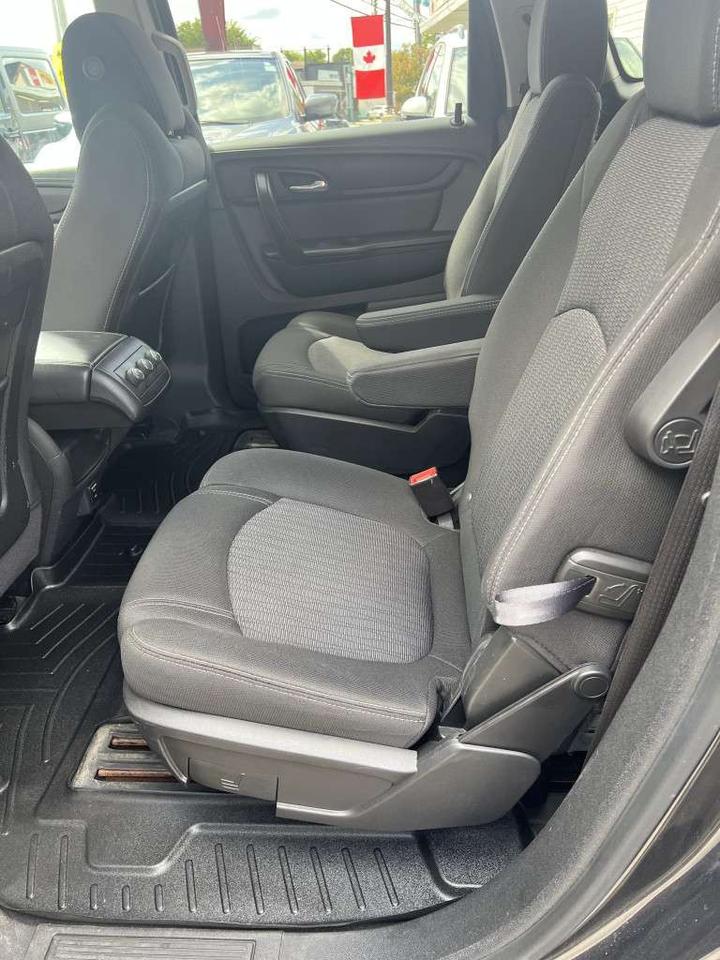 2016 Chevrolet Traverse LT All wheel Drive Automatic Photo