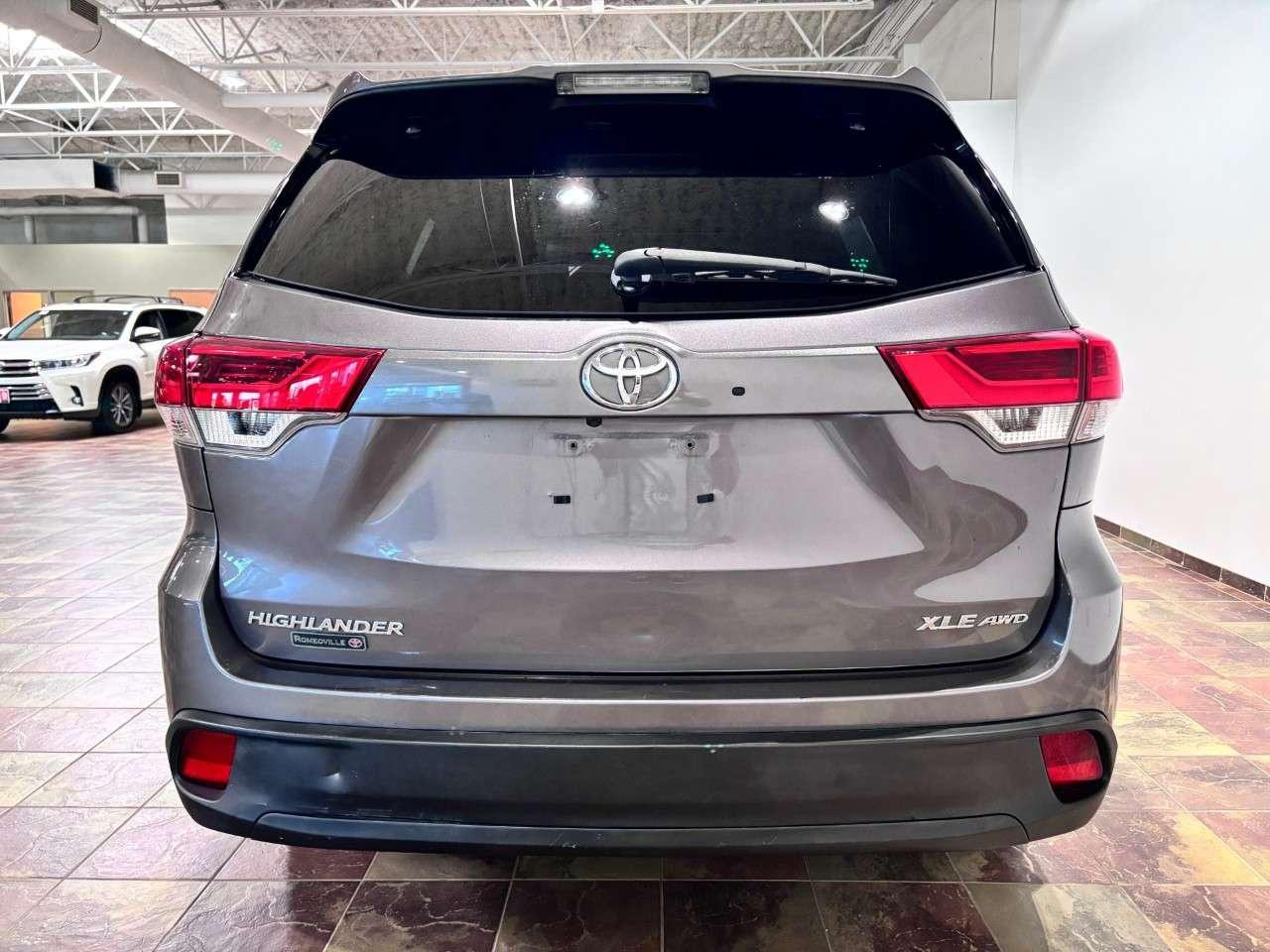 2019 Toyota Highlander AWD XLE Photo