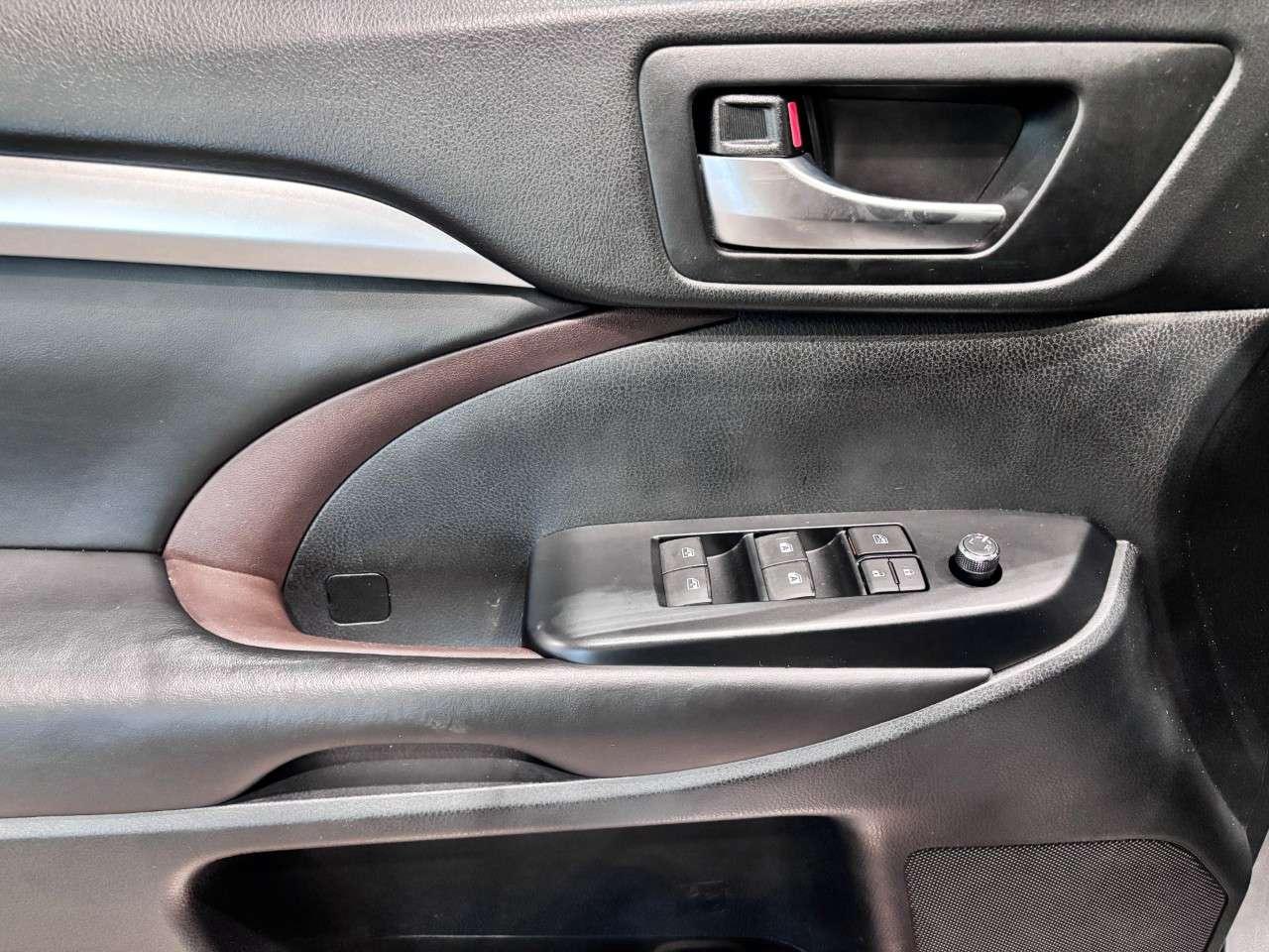 2019 Toyota Highlander AWD XLE Photo