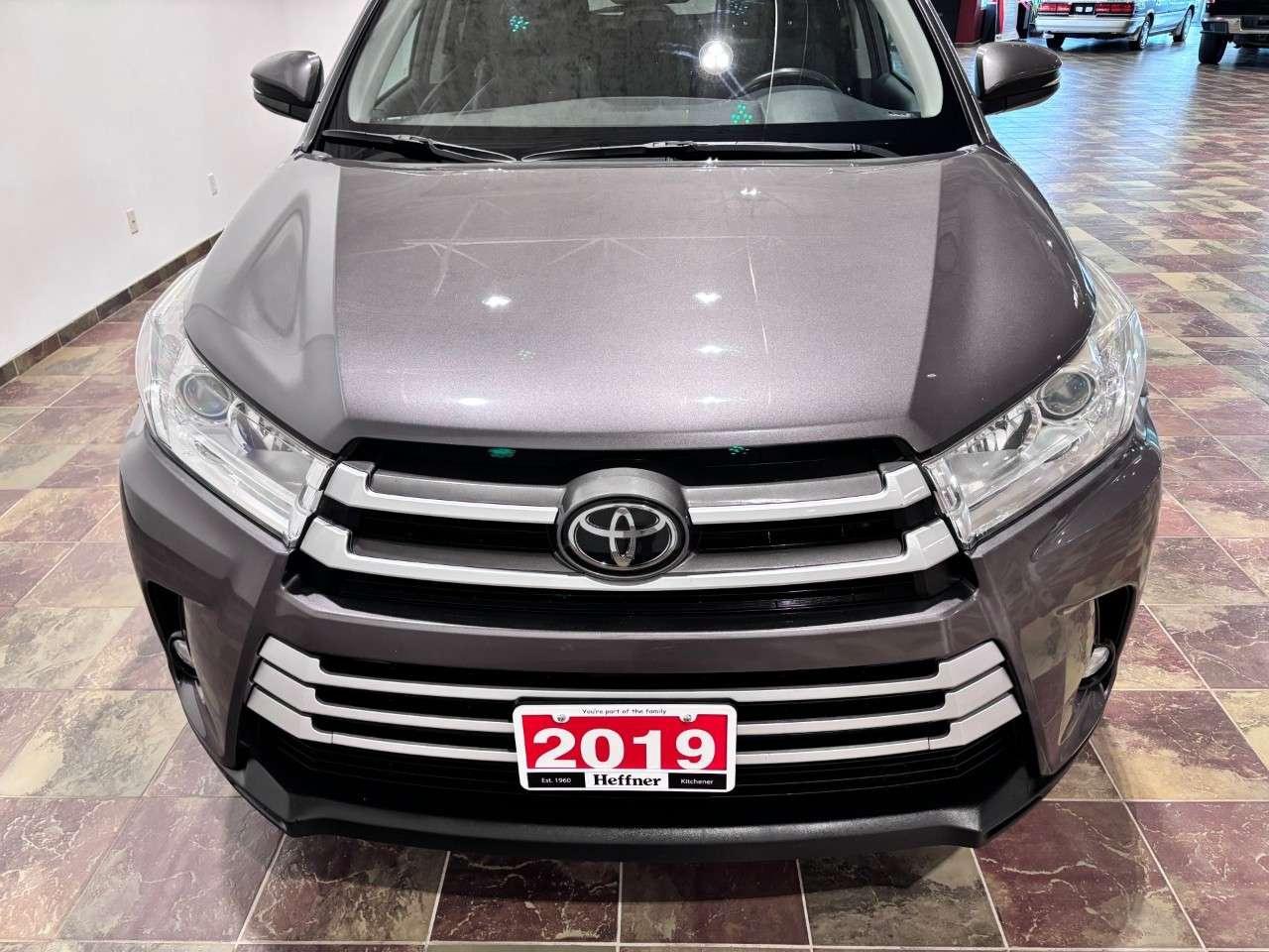 2019 Toyota Highlander AWD XLE Photo