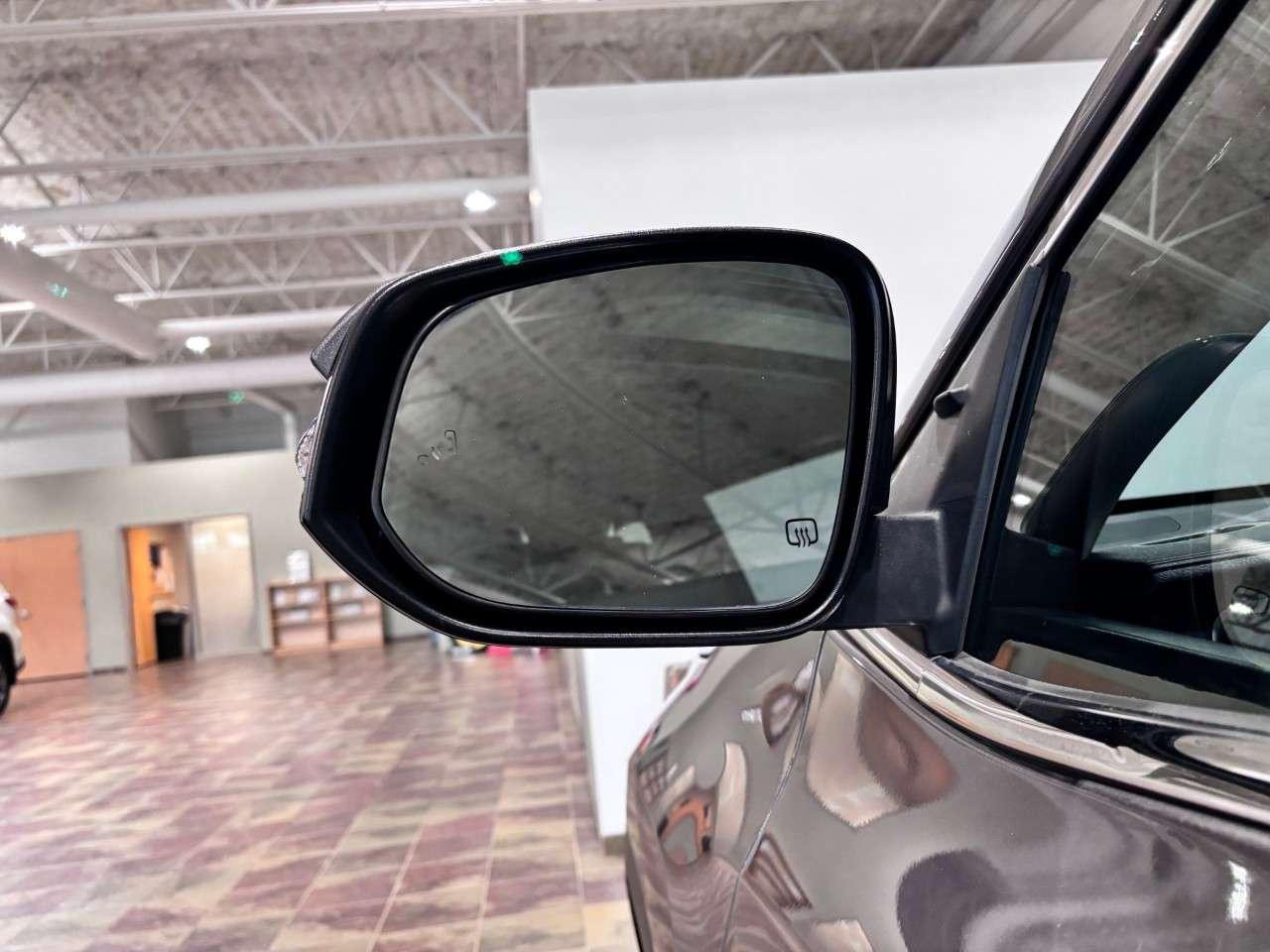 2019 Toyota Highlander AWD XLE Photo