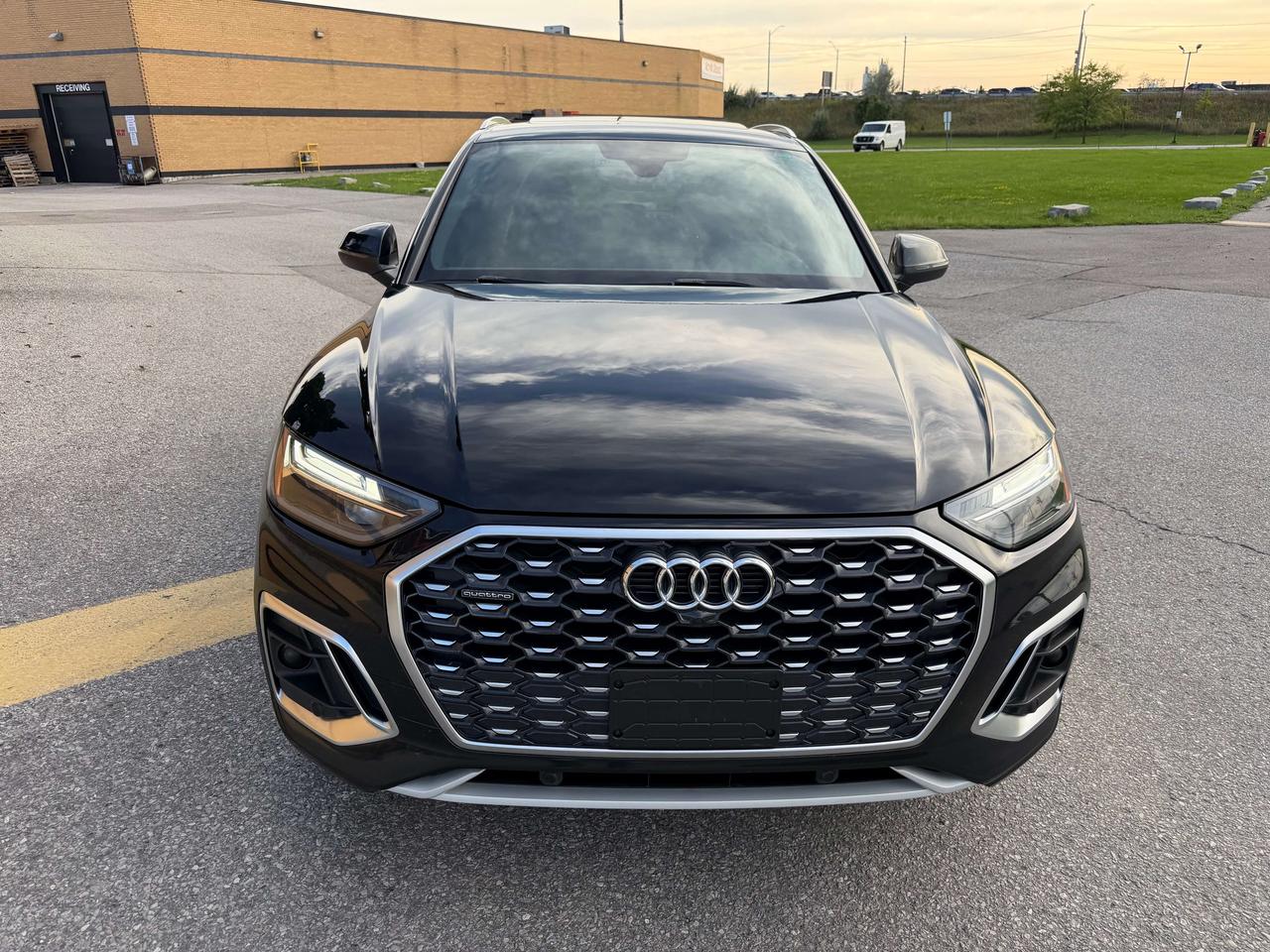 2021 Audi Q5 Progressiv S-Line Coupe Sportback Ambient Lighting Photo2
