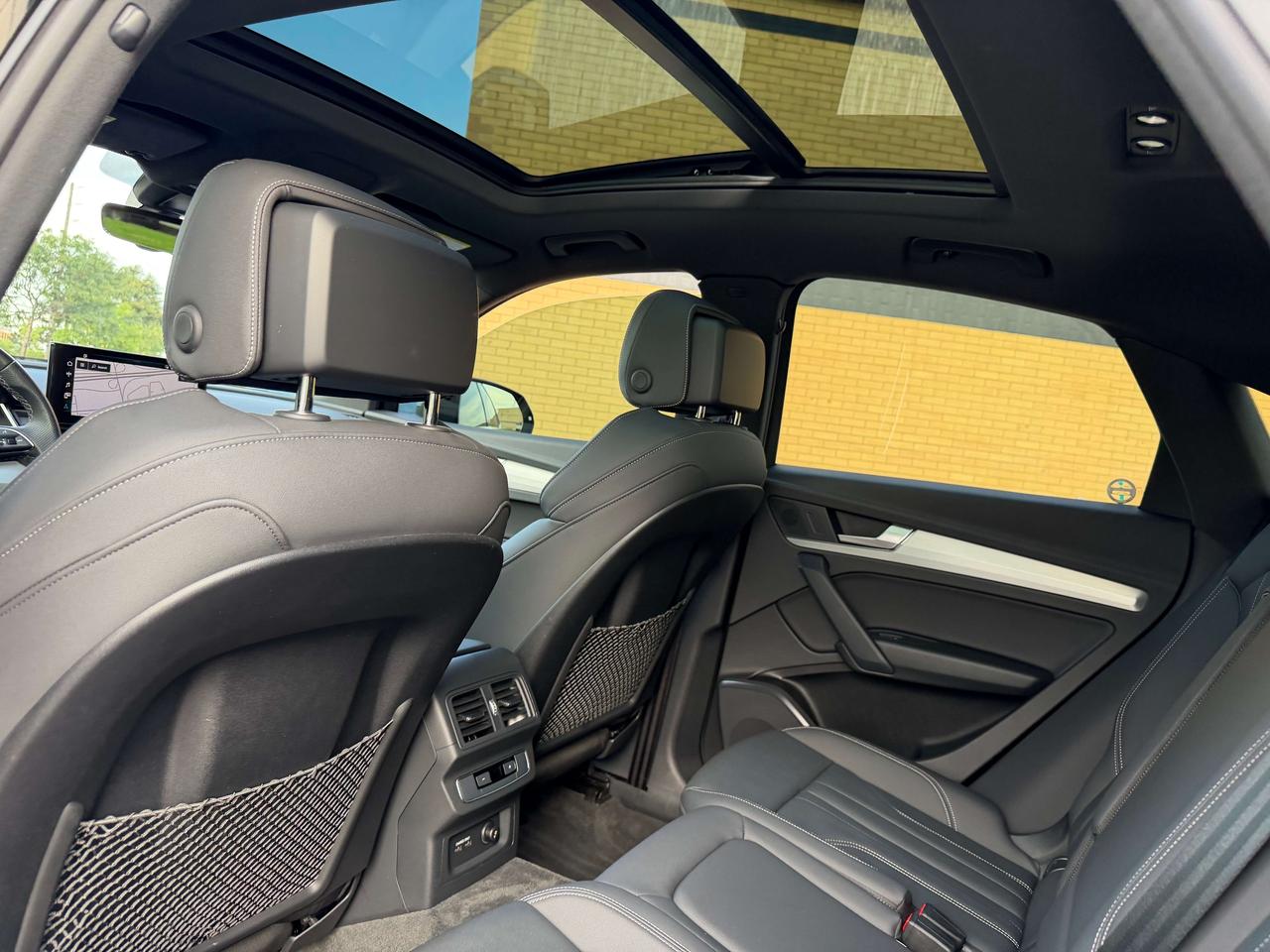 2021 Audi Q5 Progressiv S-Line Coupe Sportback Ambient Lighting Photo