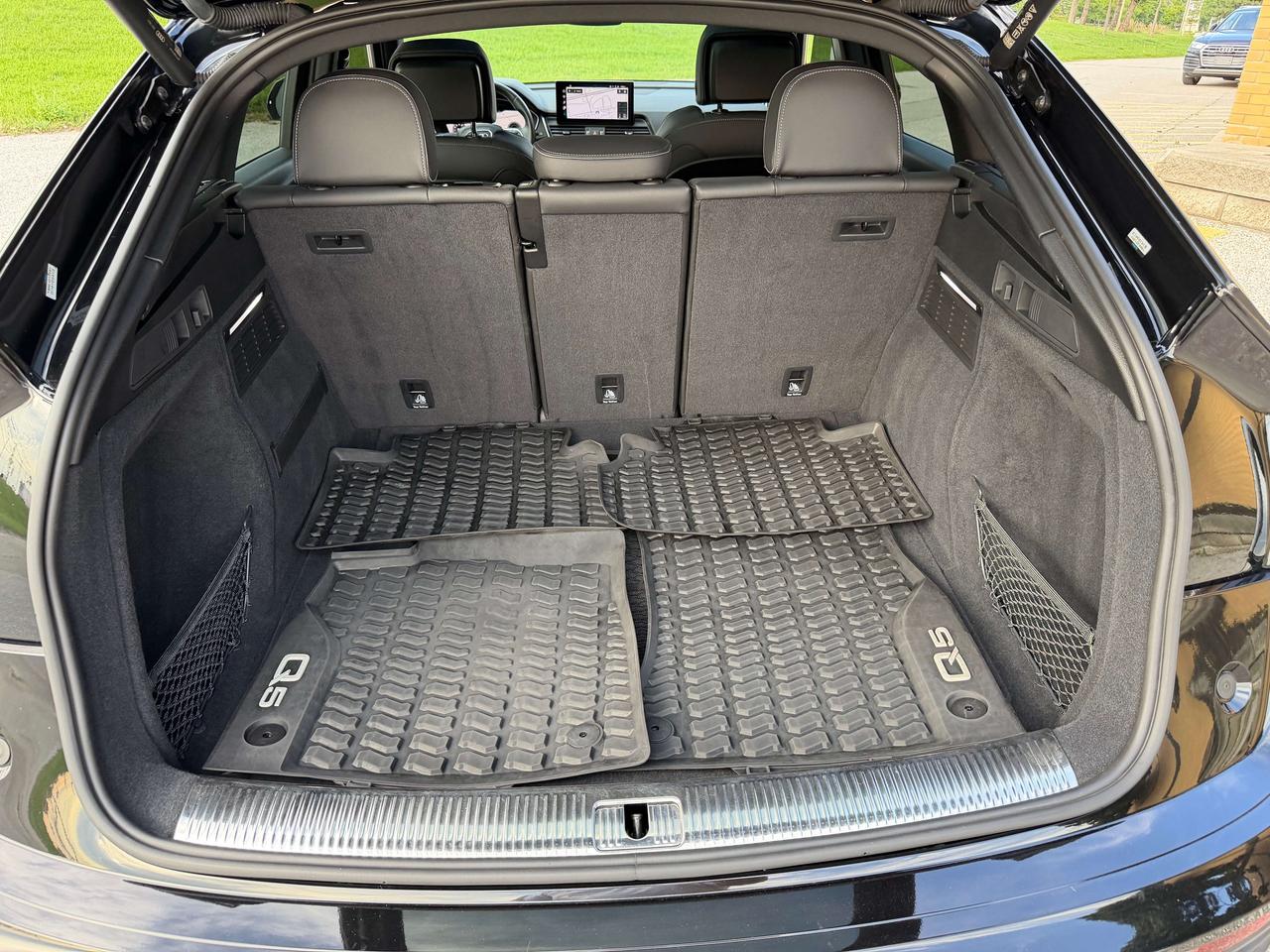 2021 Audi Q5 Progressiv S-Line Coupe Sportback Ambient Lighting Photo