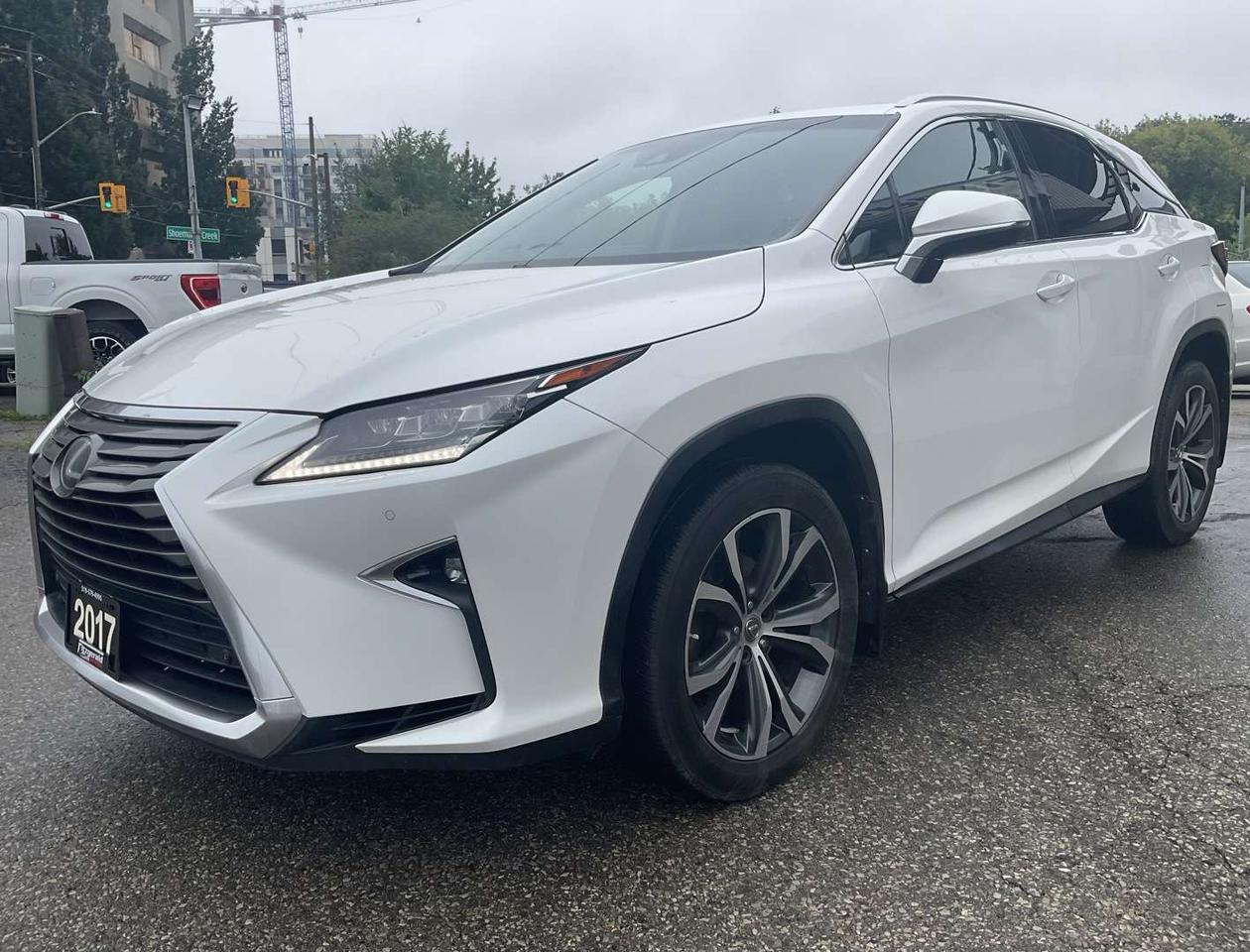 2017 Lexus RX 350 LUXURY AWD - LEATHER! NAV! BACK-UP CAM! BSM! SUNROOF! Photo2
