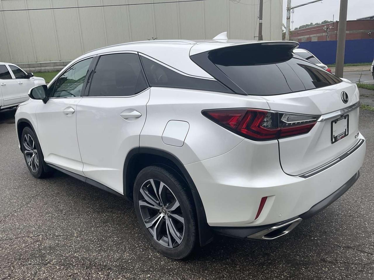 2017 Lexus RX 350 LUXURY AWD - LEATHER! NAV! BACK-UP CAM! BSM! SUNROOF! Photo