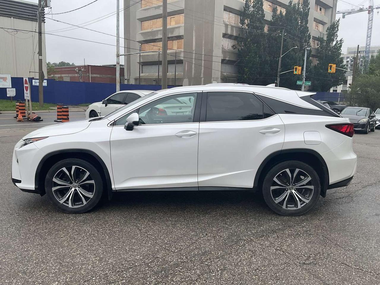2017 Lexus RX 350 LUXURY AWD - LEATHER! NAV! BACK-UP CAM! BSM! SUNROOF! Photo