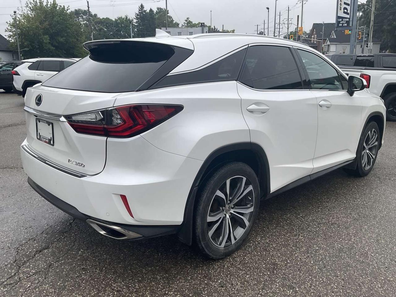 2017 Lexus RX 350 LUXURY AWD - LEATHER! NAV! BACK-UP CAM! BSM! SUNROOF! Photo